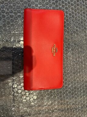 Coach orange Leather Zip Card Holder with Gold Logo